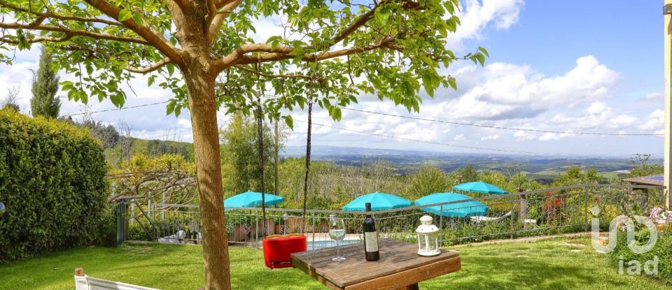 Villa Bifamiliare 6 locali di 150 m² in Montaione (50050)