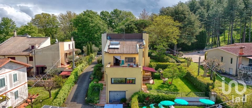 Villa Bifamiliare 6 locali di 150 m² in Montaione (50050)