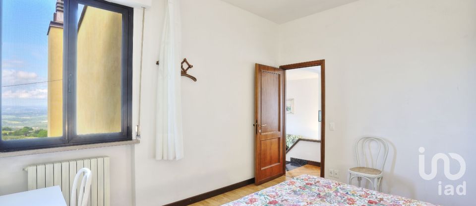 Villa Bifamiliare 6 locali di 150 m² in Montaione (50050)