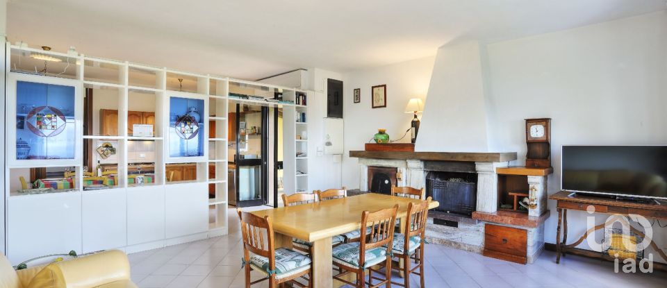 Villa Bifamiliare 6 locali di 150 m² in Montaione (50050)