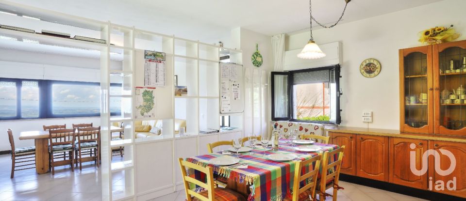 Villa Bifamiliare 6 locali di 150 m² in Montaione (50050)