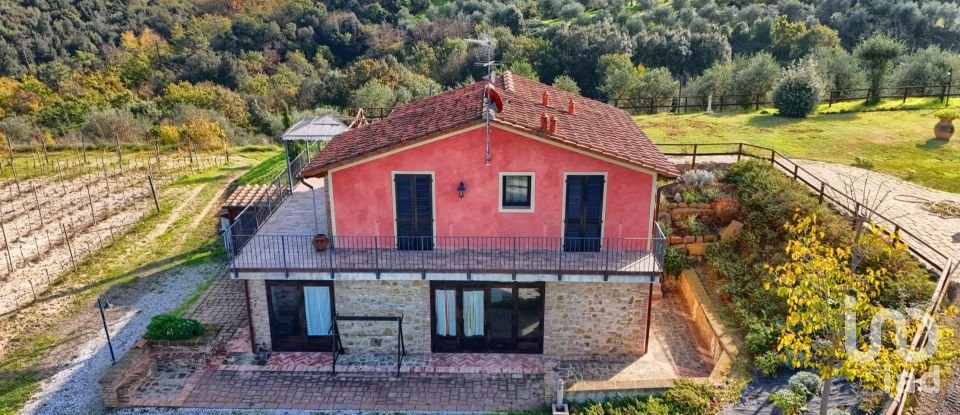 Farm 12 rooms of 430 m² in Montaione (50050)
