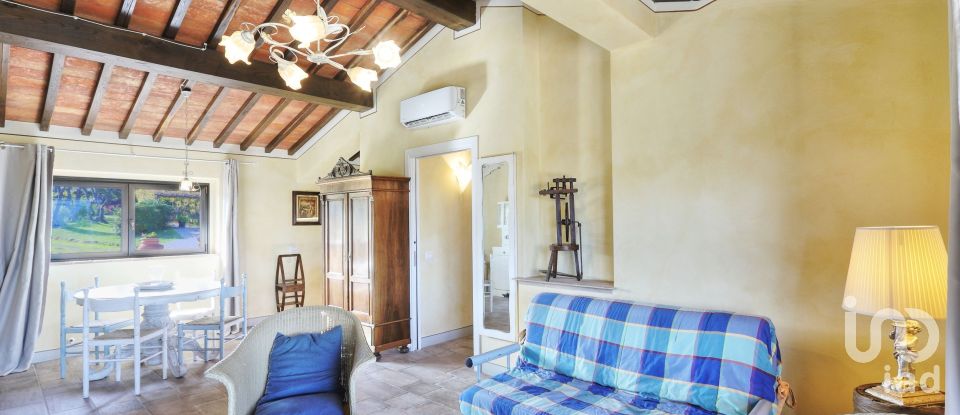 Farm 12 rooms of 430 m² in Montaione (50050)