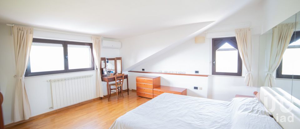 Casa indipendente 0 locali di 370 m² in Senigallia (60019)