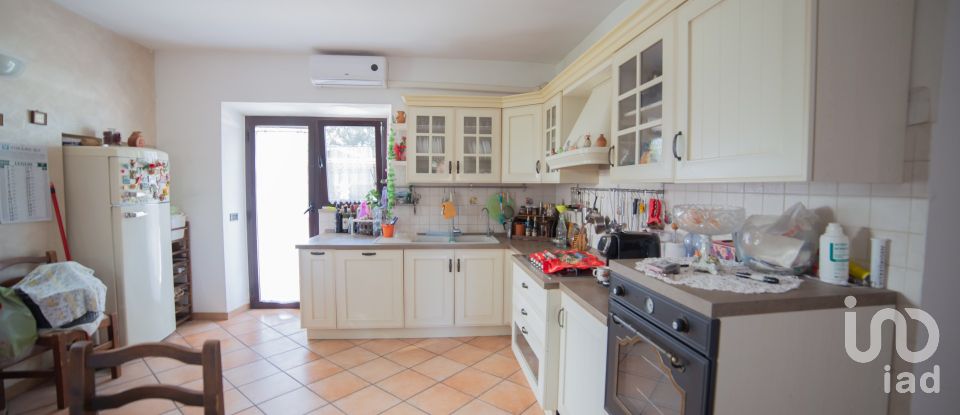 Casa indipendente 0 locali di 370 m² in Senigallia (60019)