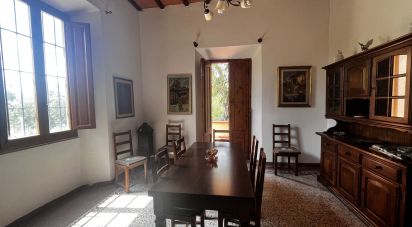 Casale 7 locali di 220 m² in Figline Valdarno (50063)