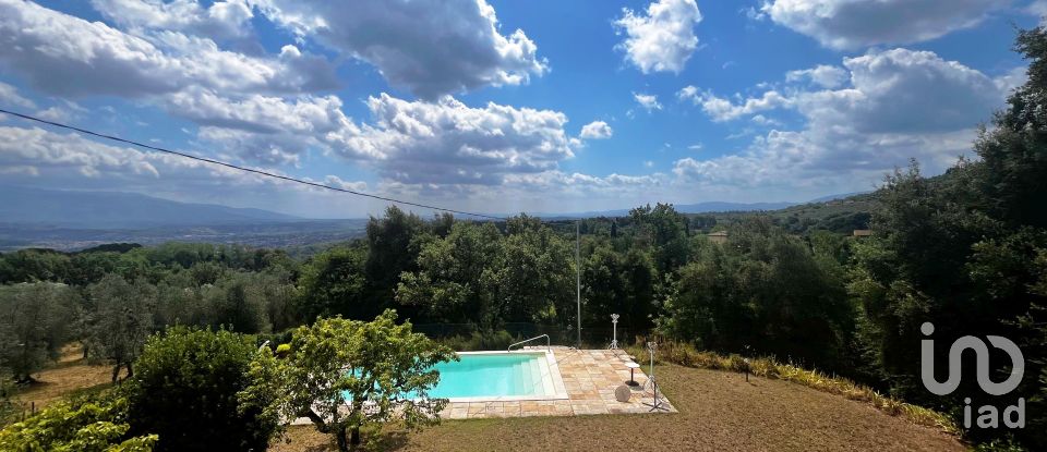 Casale 7 locali di 220 m² in Figline Valdarno (50063)