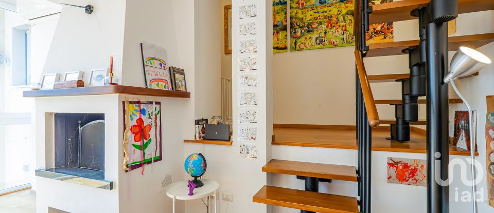 Appartamento 6 locali di 138 m² a Calolziocorte (23801)