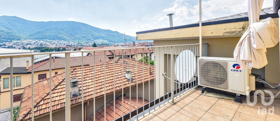 Appartamento 6 locali di 138 m² a Calolziocorte (23801)