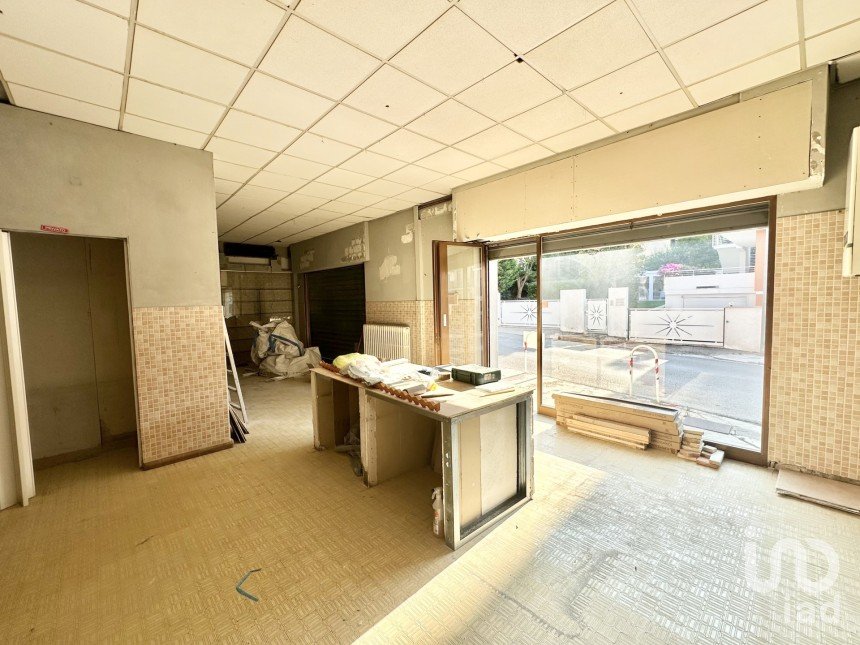 Negozio / locale commerciale di 76 m² in Porto Sant'Elpidio (63821)