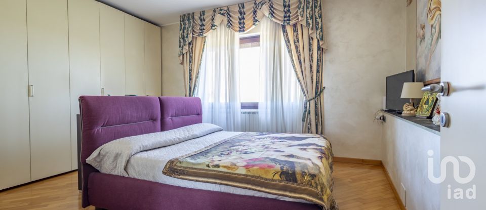 House 7 rooms of 183 m² in Offagna (60020)