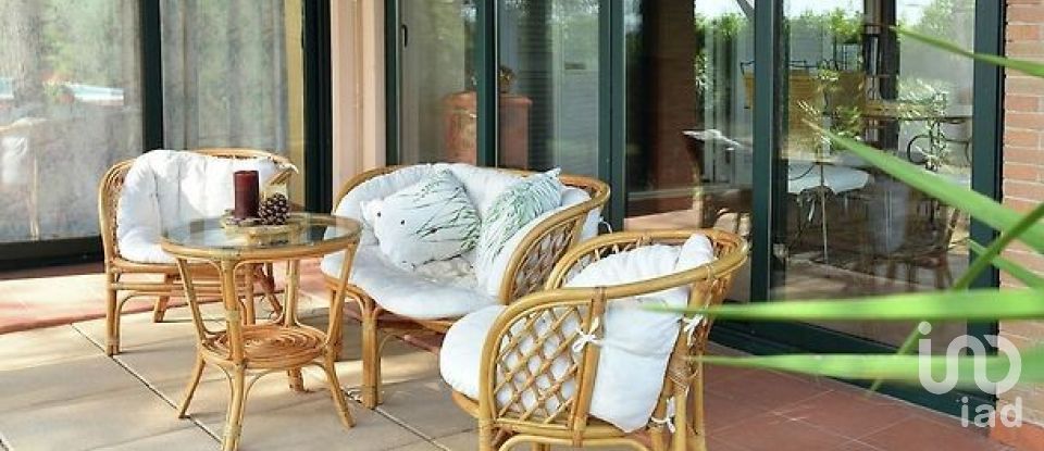 Casale 4 locali di 355 m² in Civitanova Marche (62012)