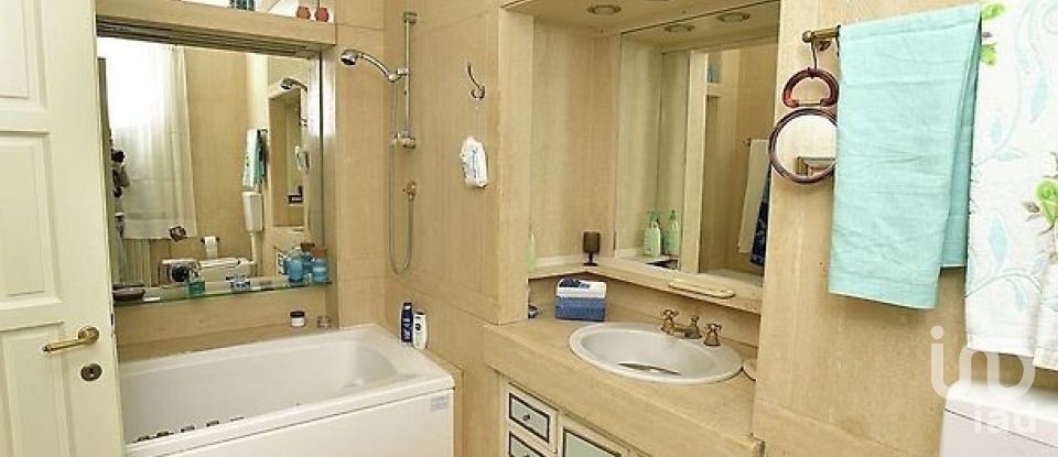 Casale 4 locali di 355 m² in Civitanova Marche (62012)