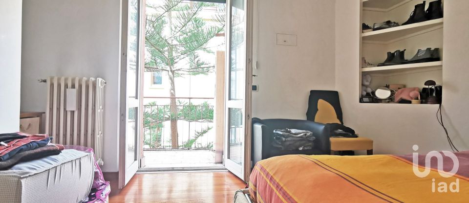 Bilocale di 85 m² a Roma (00152)