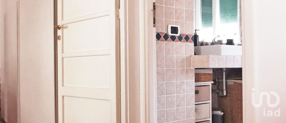 Bilocale di 85 m² a Roma (00152)