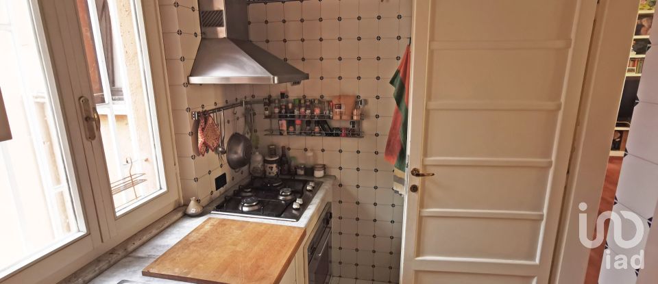 Bilocale di 85 m² a Roma (00152)