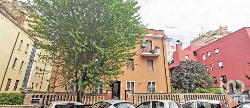 Bilocale di 85 m² a Roma (00152)