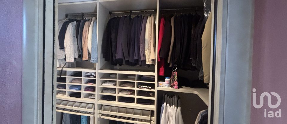 Casale 5 locali di 140 m² in Poggibonsi (53036)