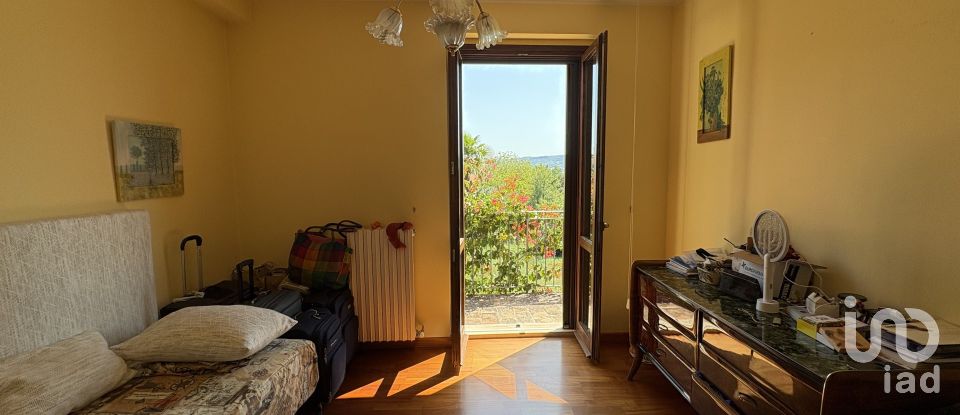 Casa indipendente 8 locali di 200 m² in Sant'Ippolito (61040)