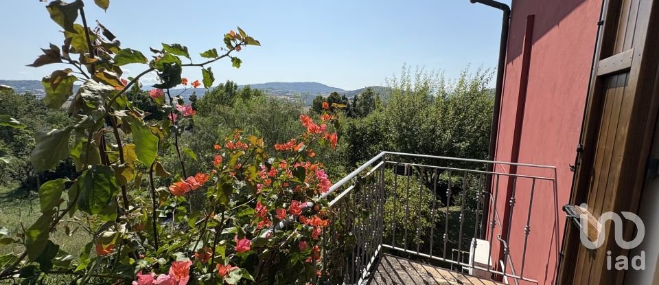 Casa indipendente 8 locali di 200 m² in Sant'Ippolito (61040)