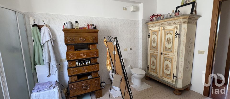 Casa indipendente 8 locali di 200 m² in Sant'Ippolito (61040)