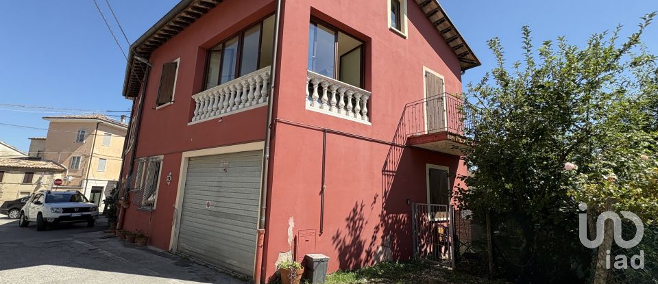 Casa indipendente 8 locali di 200 m² in Sant'Ippolito (61040)