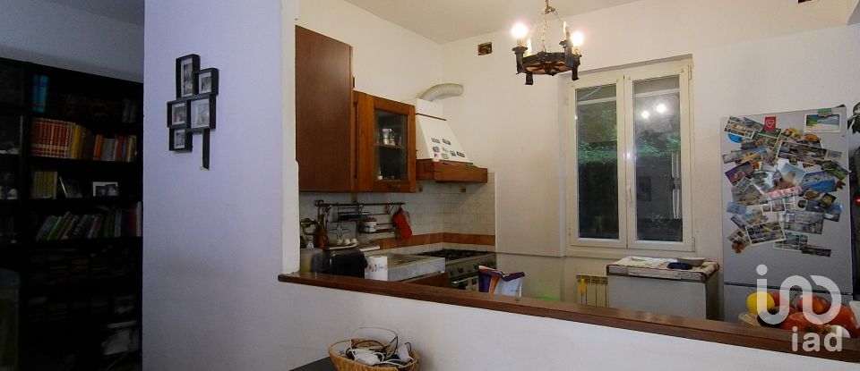 Four-room apartment of 102 m² in Bargagli (16021)