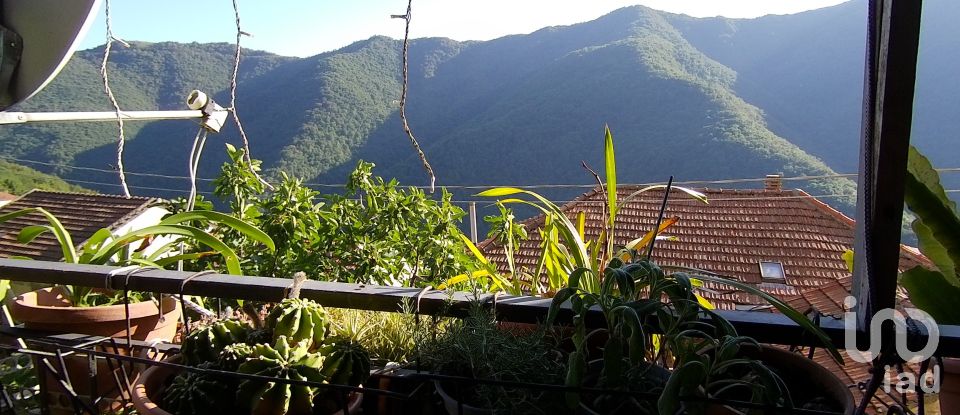 Four-room apartment of 102 m² in Bargagli (16021)