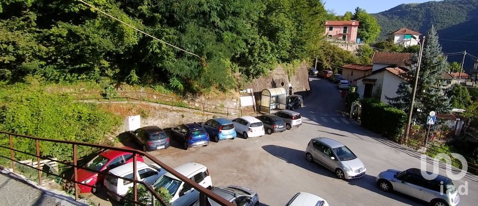 Four-room apartment of 102 m² in Bargagli (16021)