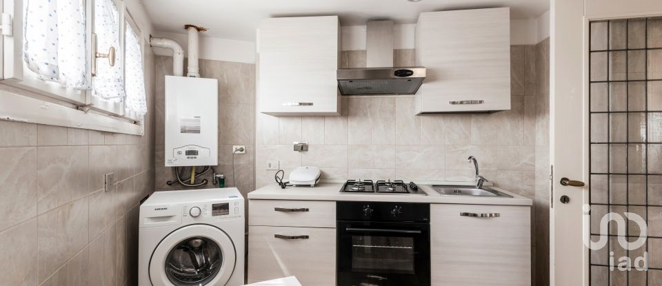 Trilocale di 120 m² a Roma (00165)