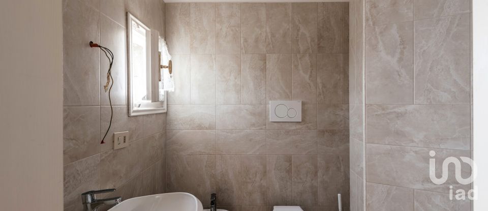 Trilocale di 120 m² a Roma (00165)