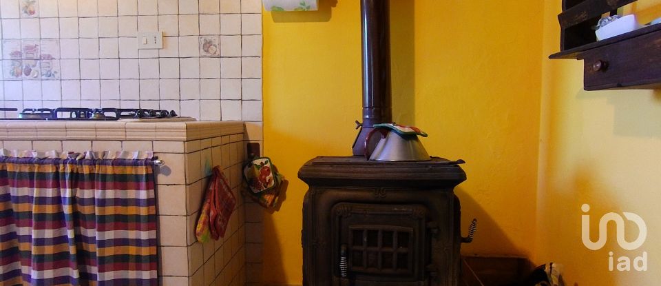 Palazzo / Stabile 3 locali di 82 m² a Rezzo (18026)