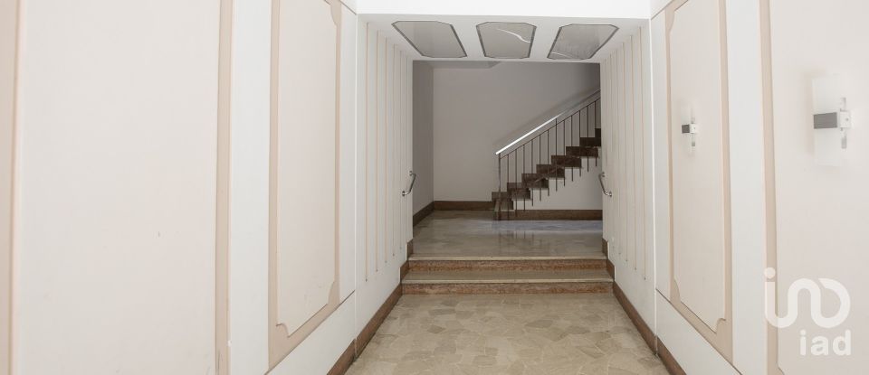 Apartment 5 rooms of 95 m² in Genova (16134)