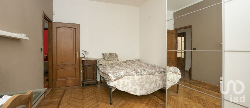 Apartment 5 rooms of 95 m² in Genova (16134)