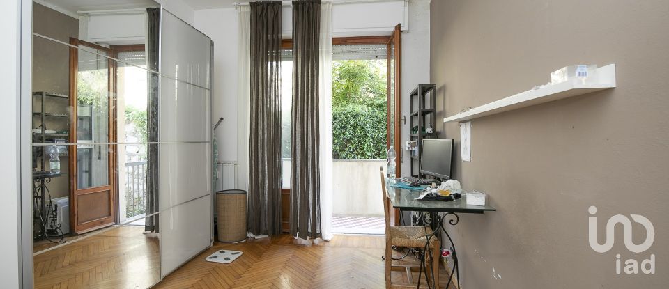 Apartment 5 rooms of 95 m² in Genova (16134)