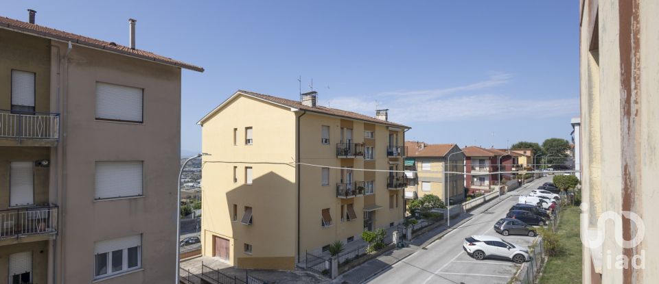 Quadrilocale di 100 m² a Camerano (60021)