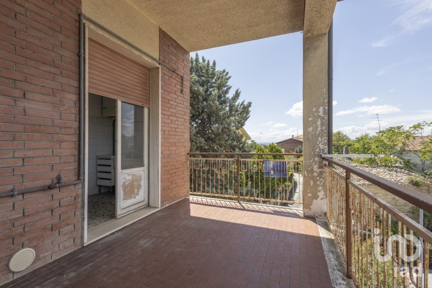 Appartamento 6 locali di 130 m² a Filottrano (60024)