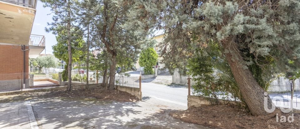 Appartamento 6 locali di 130 m² a Filottrano (60024)