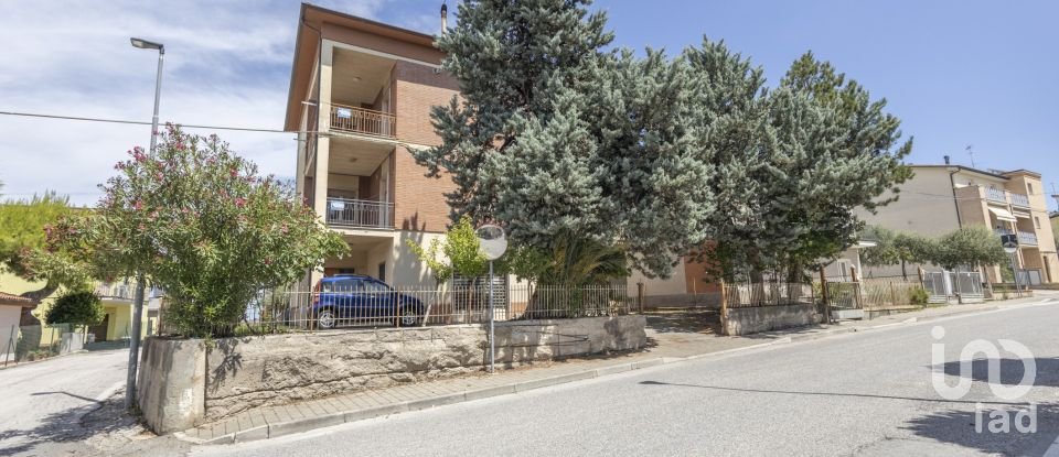 Appartamento 6 locali di 130 m² a Filottrano (60024)