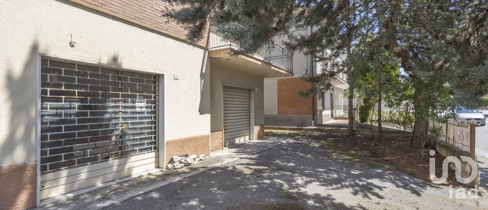 Appartamento 6 locali di 130 m² a Filottrano (60024)