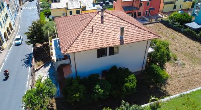 Casale 8 locali di 245 m² in Tovo San Giacomo (17020)