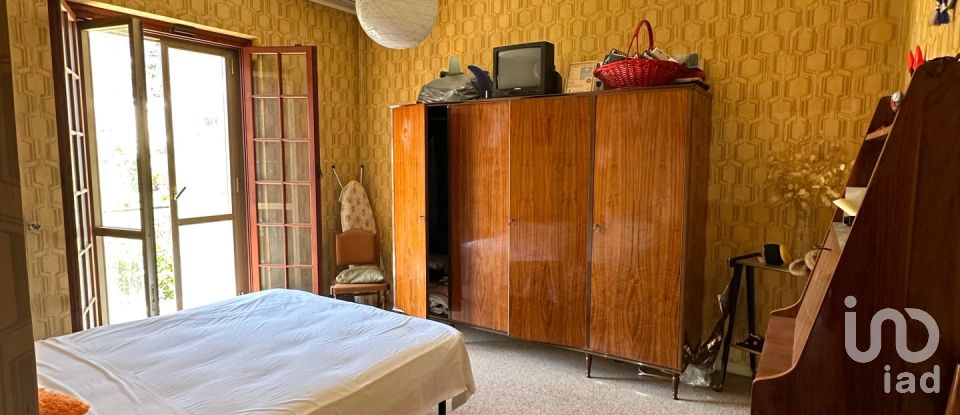 Casale 8 locali di 245 m² in Tovo San Giacomo (17020)