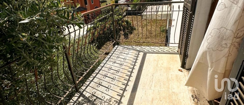 Casale 8 locali di 245 m² in Tovo San Giacomo (17020)