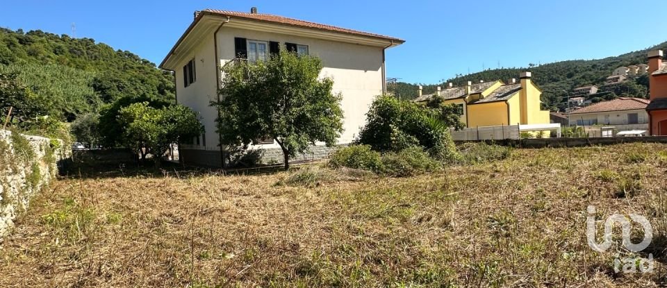 Casale 8 locali di 245 m² in Tovo San Giacomo (17020)