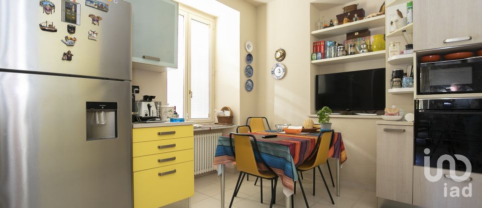 Appartamento 10 locali di 234 m² a Genova (16148)