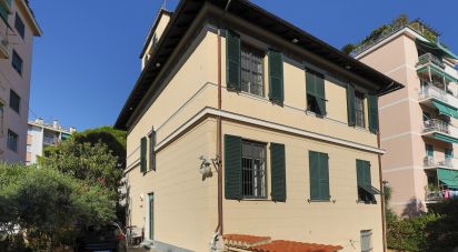 Appartamento 7 locali di 175 m² a Genova (16148)