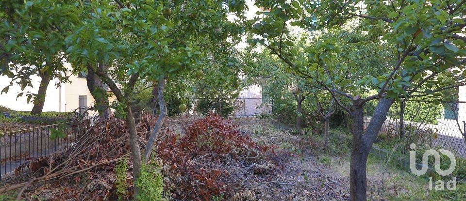 Appartamento 7 locali di 175 m² a Genova (16148)