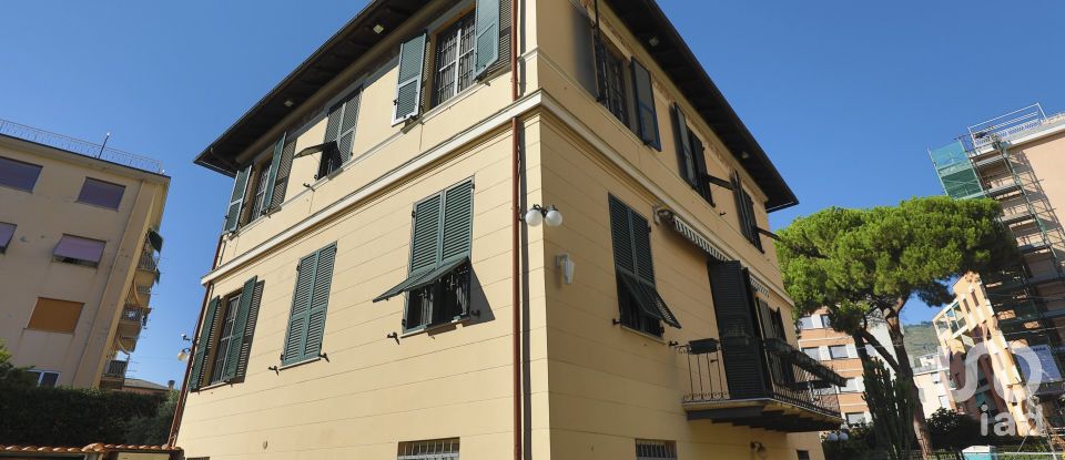 Appartamento 7 locali di 175 m² a Genova (16148)