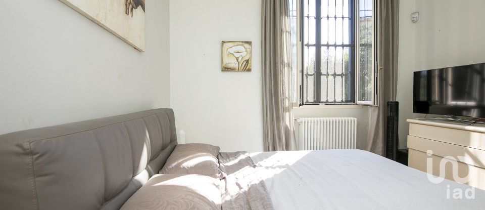 Appartamento 7 locali di 175 m² a Genova (16148)