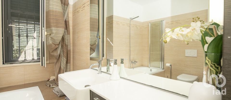 Appartamento 7 locali di 175 m² a Genova (16148)